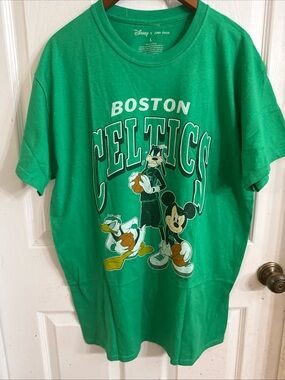 Junk Food Clothing Disney x Junk Food T-Sirt Sz. L NWOT